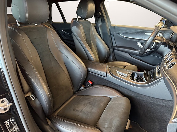 Mercedes-Benz E220 15 of 26