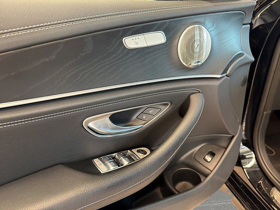 Mercedes-Benz E220 18 of 26