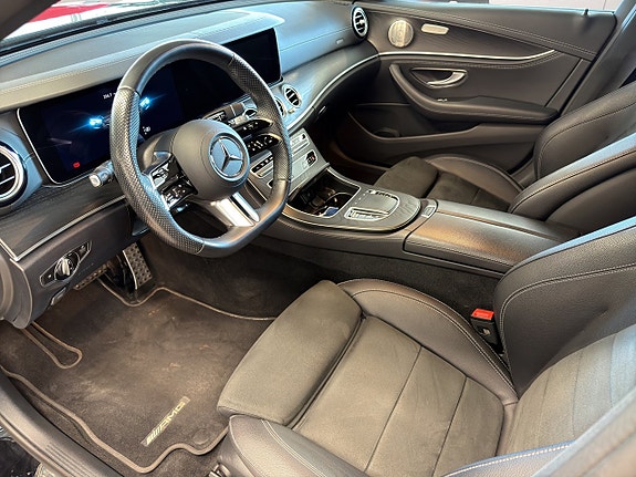 Mercedes-Benz E220 9 of 26