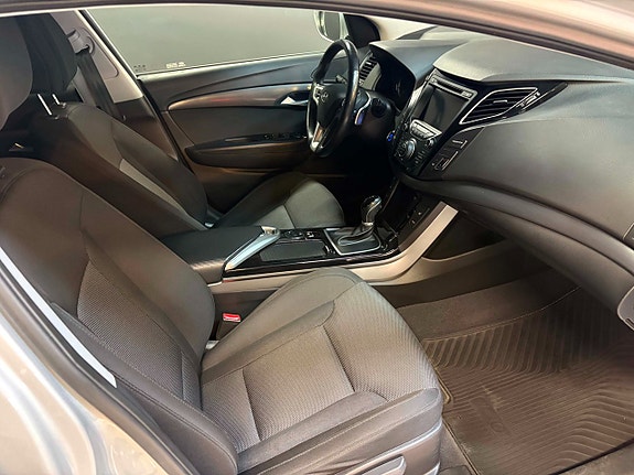 Hyundai i40 10 of 16