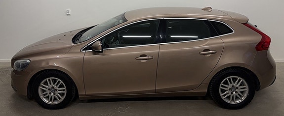 Volvo V40 5 of 11