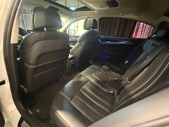 BMW 530e 10 of 28