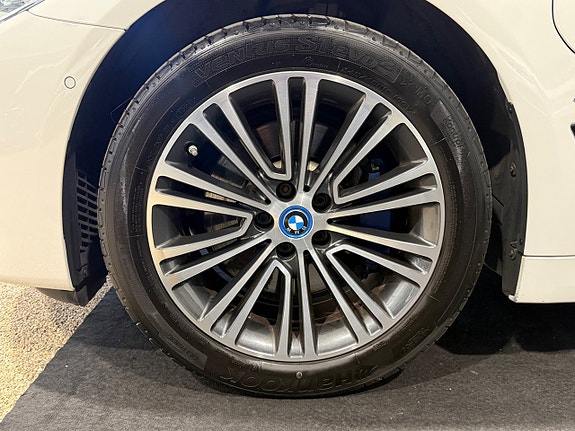 BMW 530e 24 of 28