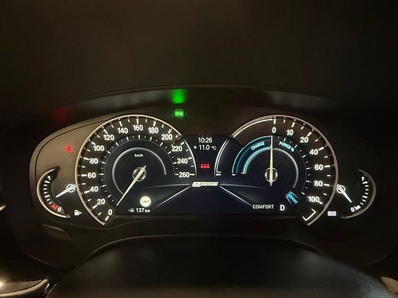 BMW 530e 12 of 28