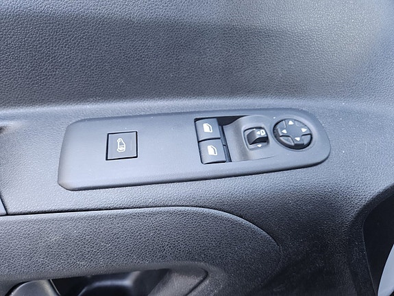 Peugeot Partner 21 of 23
