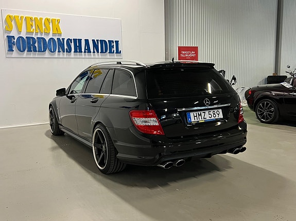 Mercedes-Benz C63 9 of 18