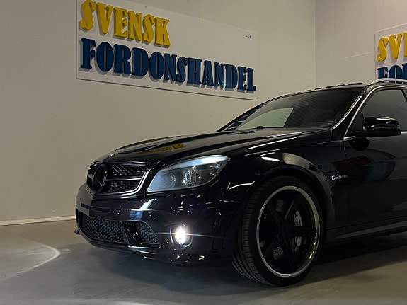 Mercedes-Benz C63 4 of 18