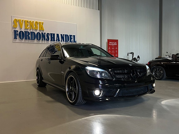 Mercedes-Benz C63 3 of 18