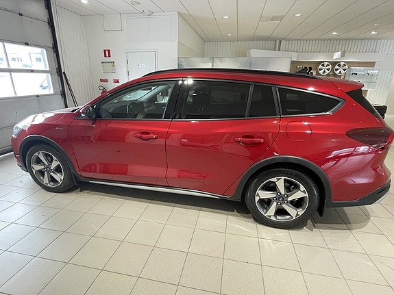 Ford Focus 2 of 5