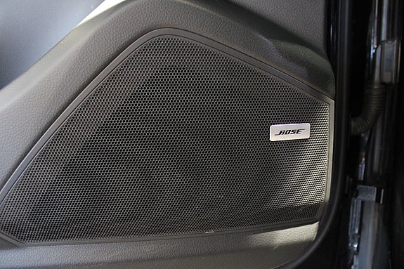 Porsche Cayenne 14 of 16