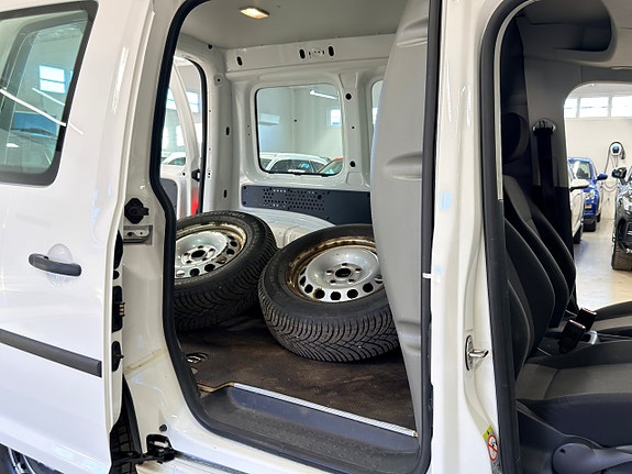 Volkswagen Caddy 12 of 18