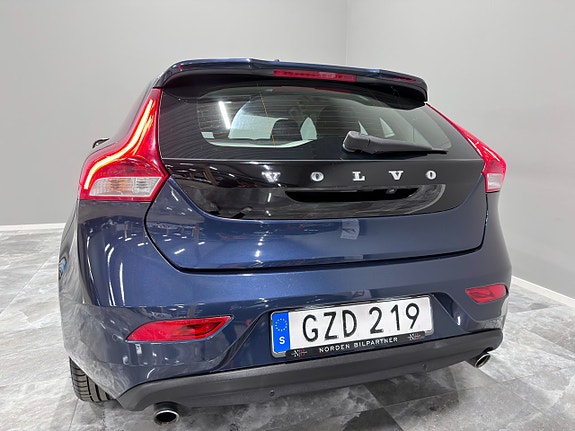 Volvo V40 6 of 26