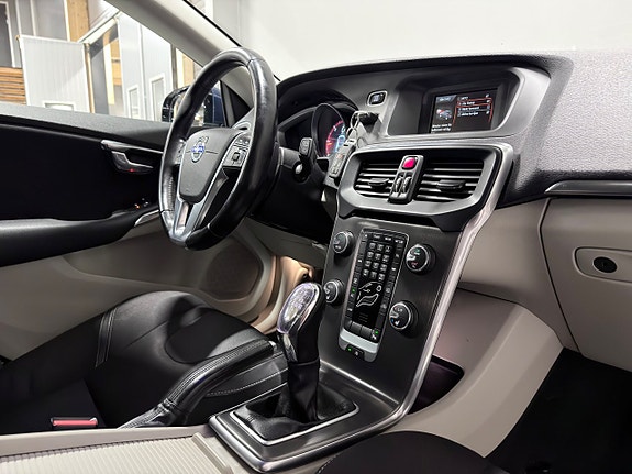 Volvo V40 21 of 26