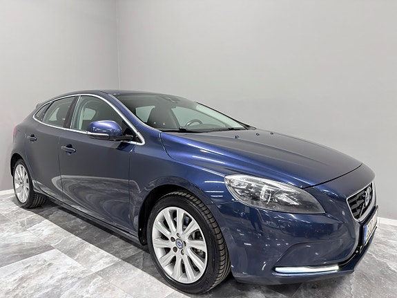Volvo V40 9 of 26