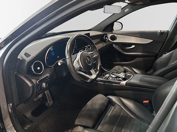 Mercedes-Benz C300 7 of 10