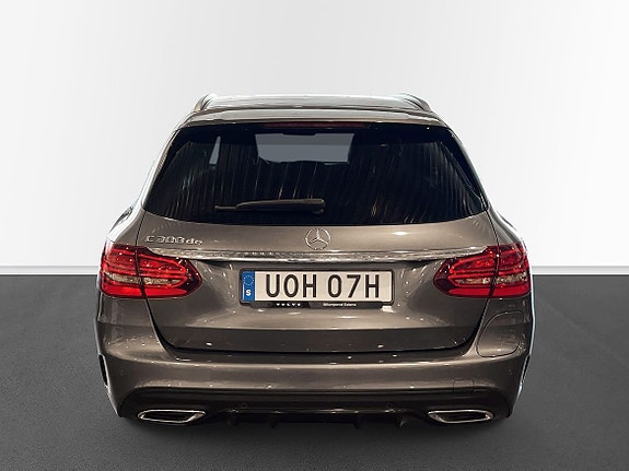 Mercedes-Benz C300 6 of 10