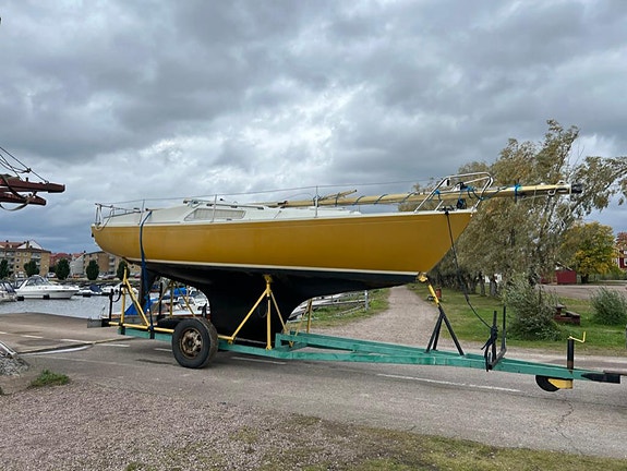 Hallberg-Rassy 24, Misil II 2 of 5