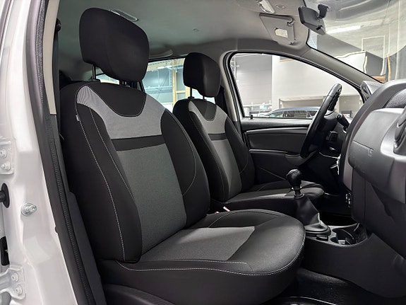 Dacia Duster 24 of 27