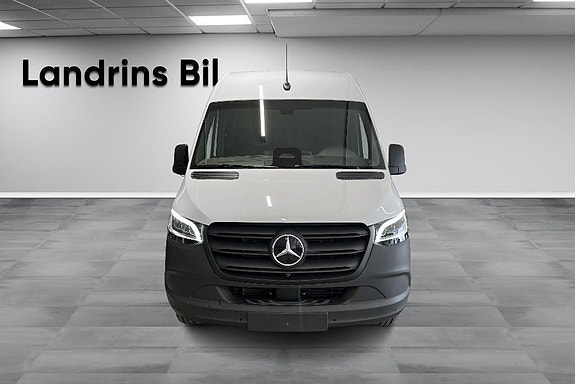 Mercedes-Benz eSprinter 314 2 of 14