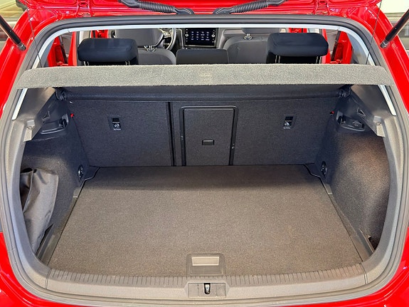 Volkswagen Golf VII 13 of 18