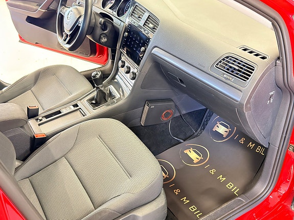 Volkswagen Golf VII 10 of 18