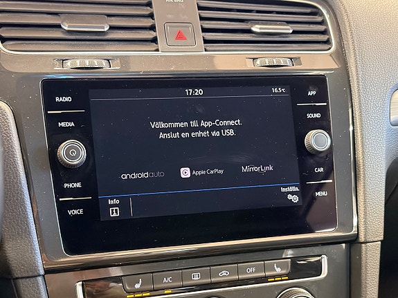 Volkswagen Golf VII 15 of 18