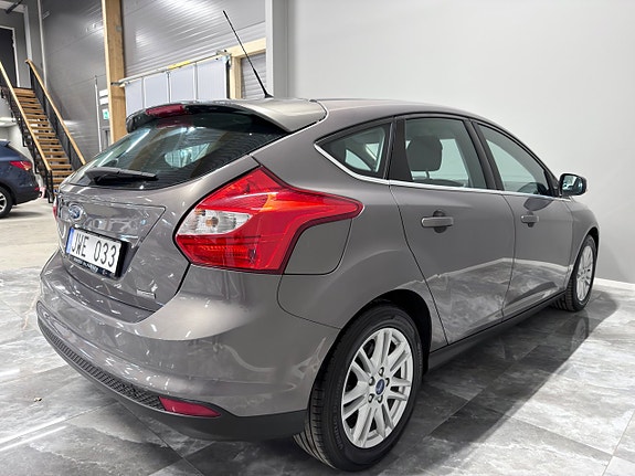 Ford Focus 8 of 24