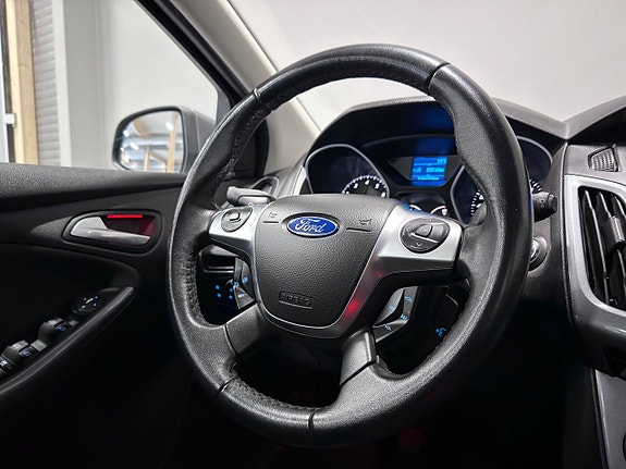 Ford Focus 19 of 24