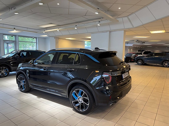 Lynk & Co 01 3 of 12