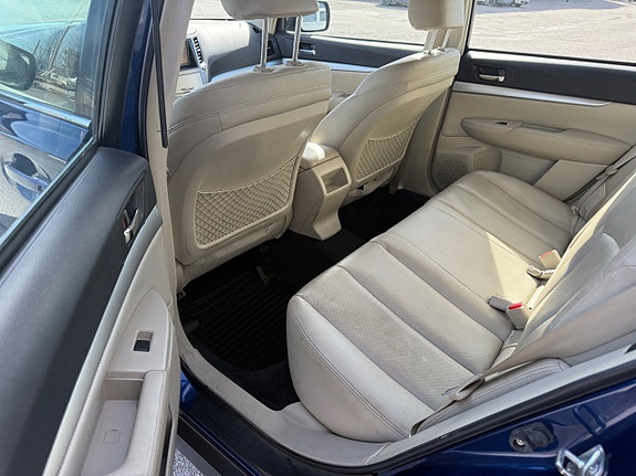 Subaru Outback 10 of 11