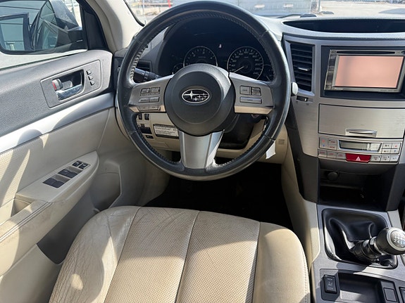 Subaru Outback 9 of 11