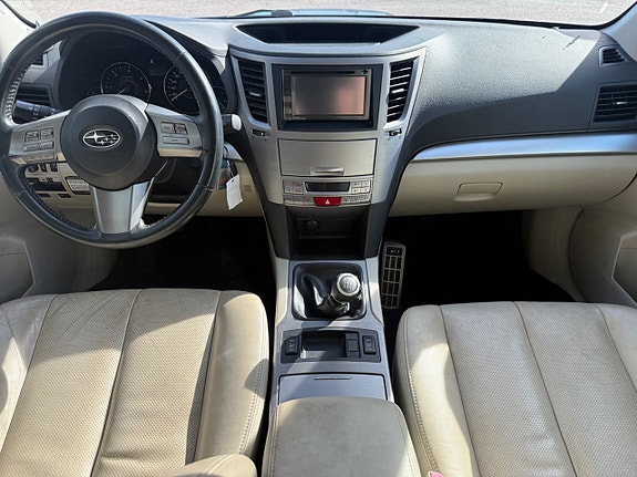 Subaru Outback 8 of 11