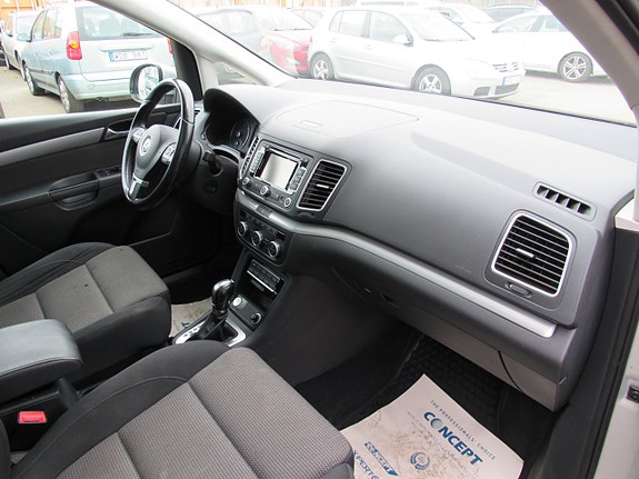Volkswagen Sharan 9 of 16