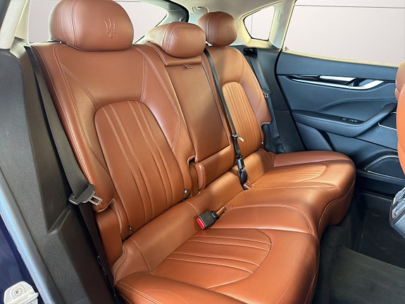 Maserati Levante 14 of 27