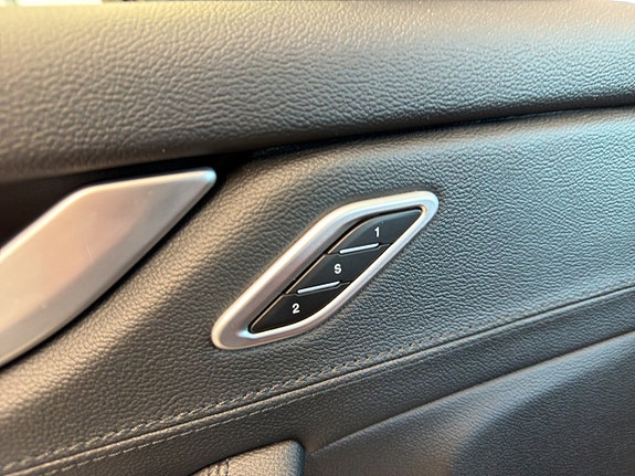 Maserati Levante 23 of 27