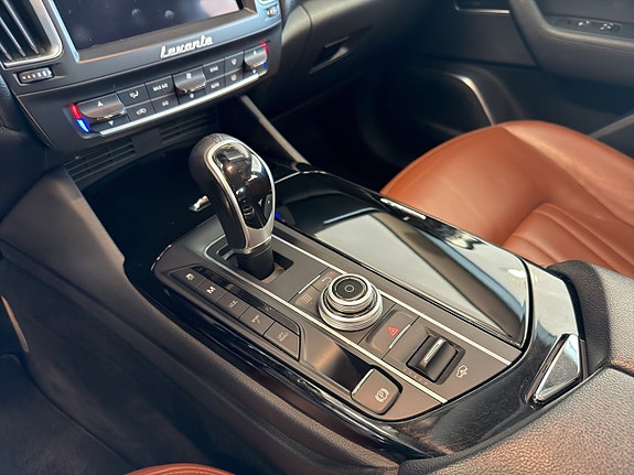 Maserati Levante 15 of 27