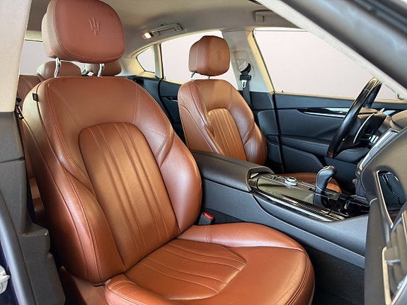 Maserati Levante 11 of 27