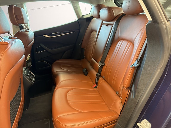 Maserati Levante 13 of 27