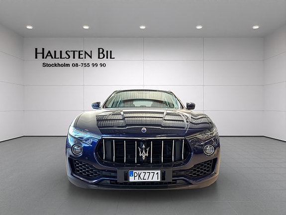 Maserati Levante 3 of 5