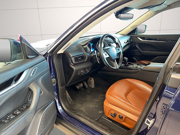 Maserati Levante 9 of 27