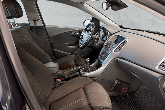 Opel Astra 16 of 17
