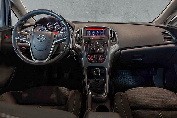 Opel Astra 13 of 17