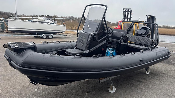 Highfield Sport 560 / Mercury F100 -26 NY ! 2 of 5