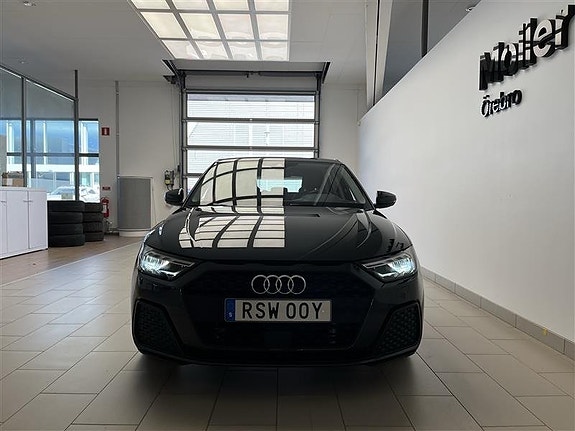 Audi A1 2 of 5