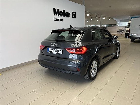 Audi A1 4 of 5