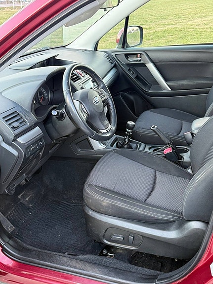 Subaru Forester 5 of 5