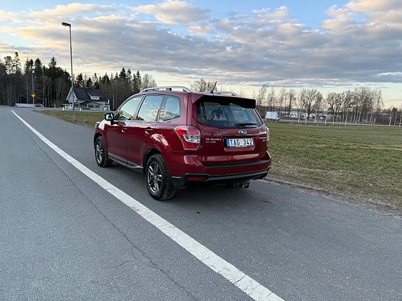 Subaru Forester 3 of 5