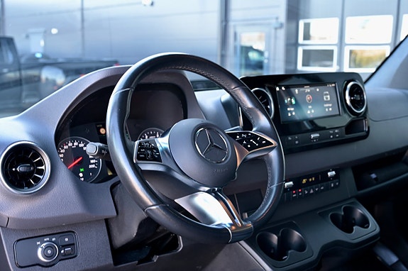 Mercedes-Benz Sprinter 319 16 of 19