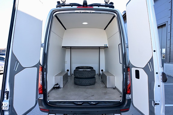 Mercedes-Benz Sprinter 319 9 of 19