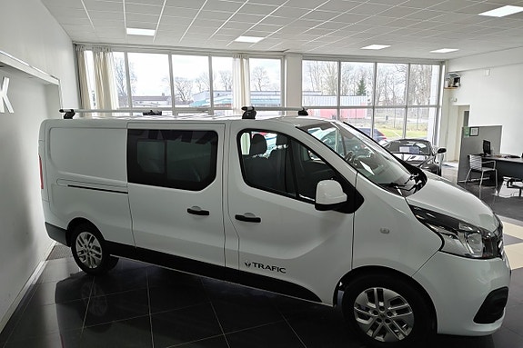 Renault Trafic 4 of 5
